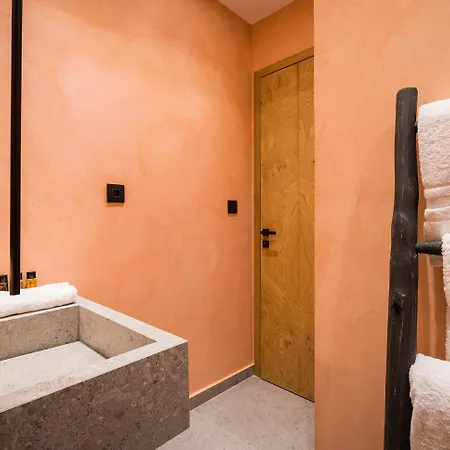 Madonna Del Mare 4*